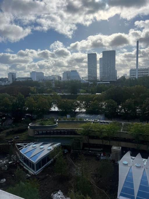 Tour Eiffel Terrasse Vue Seine Apartment Париж Екстериор снимка