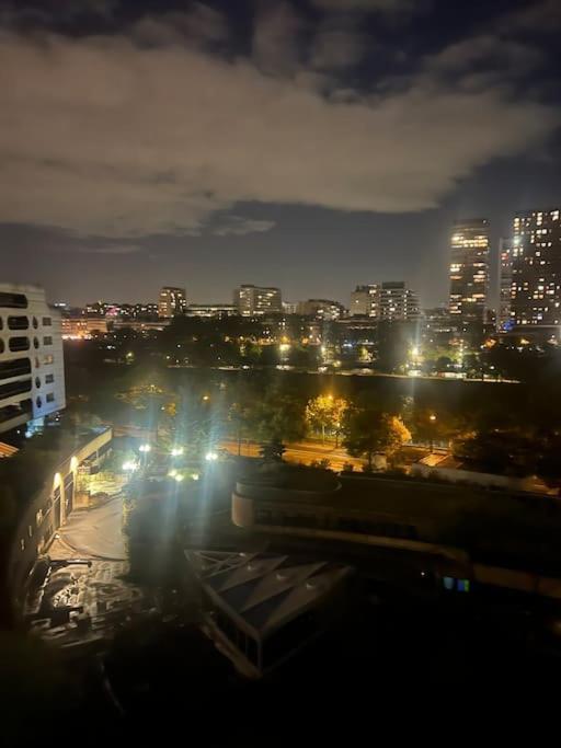 Tour Eiffel Terrasse Vue Seine Apartment Париж Екстериор снимка